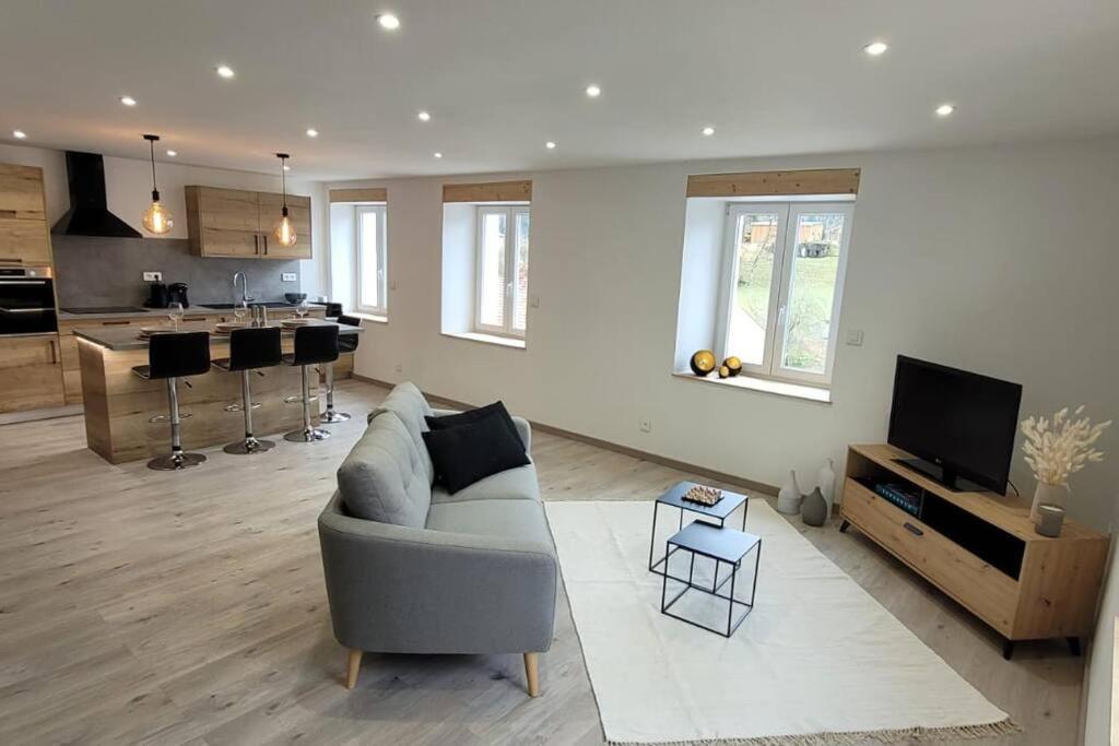 Superbe Appartement Neuf Et Cosy 77 M2 Villers-le-Lac Exterior photo